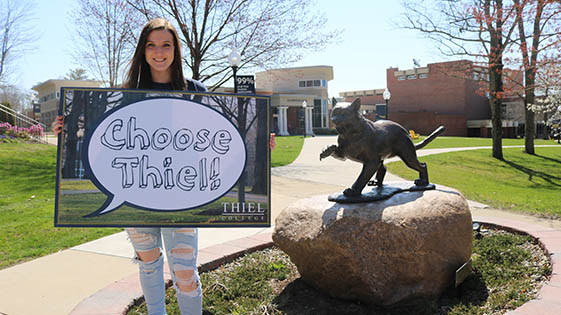 Amy Meighen Headshot