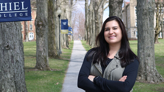 Dana Depaulo Headshot