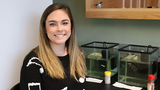 Emily Waxter Headshot