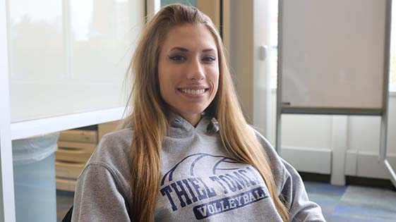 Hannah Rossman Headshot