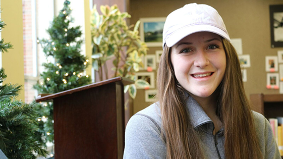 Macey Garland Headshot