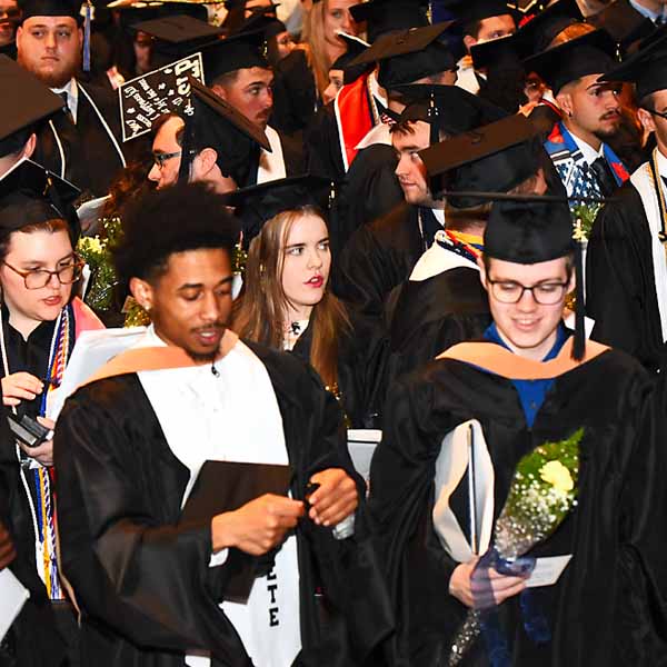 Students graduation thiel   2025