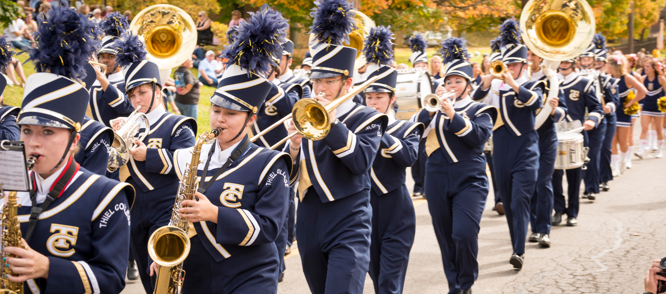 Thiel Homecoming 2013 0079 mainImage 